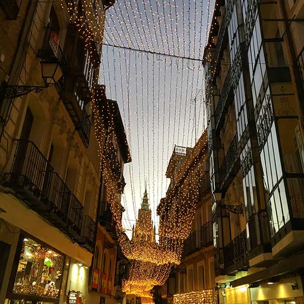 Calle Comercio en Toledo (Calle ancha)