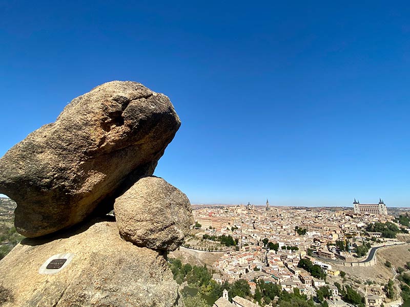 Vistas de Toledo desde la Piedra del rey moro