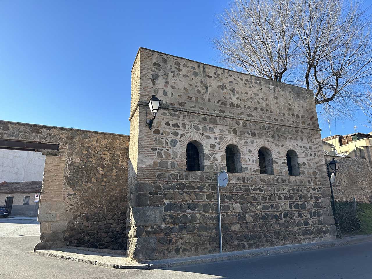 Puerta del Vado, barrio de Antequeruela