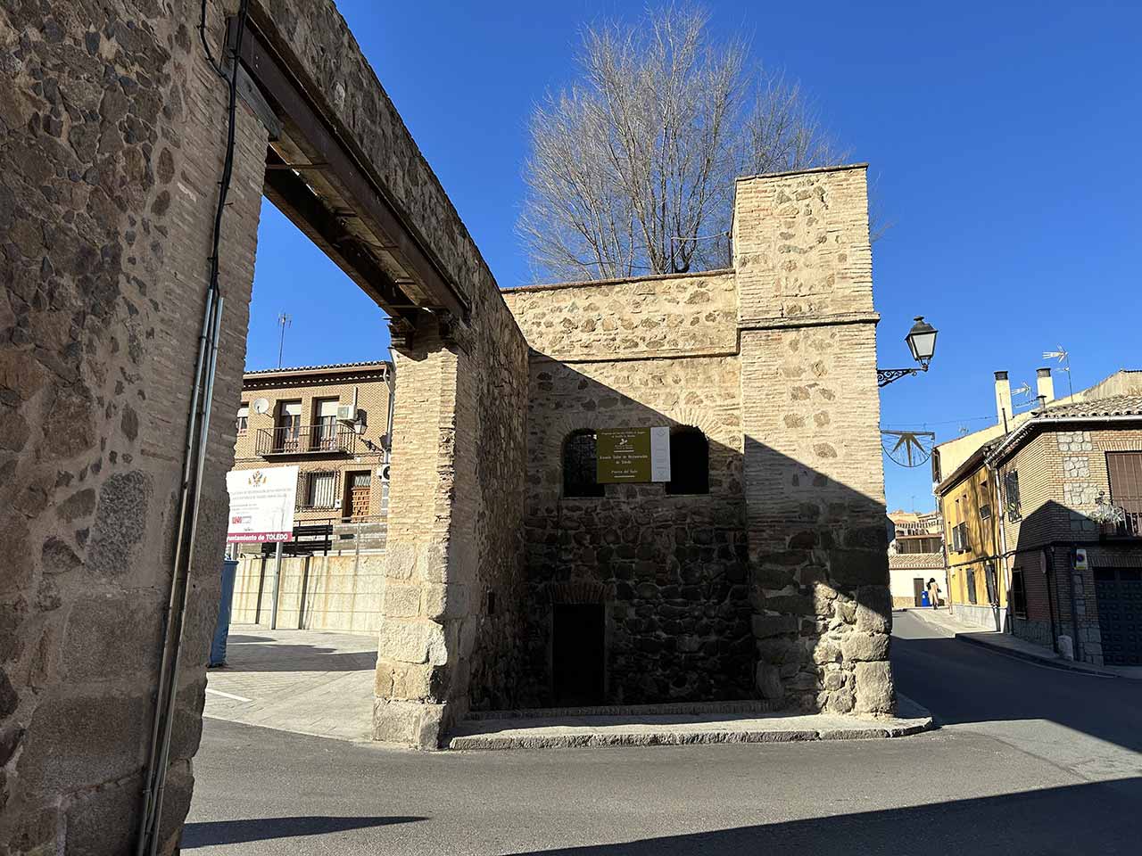 Puerta del Vado en la muralla de Toledo